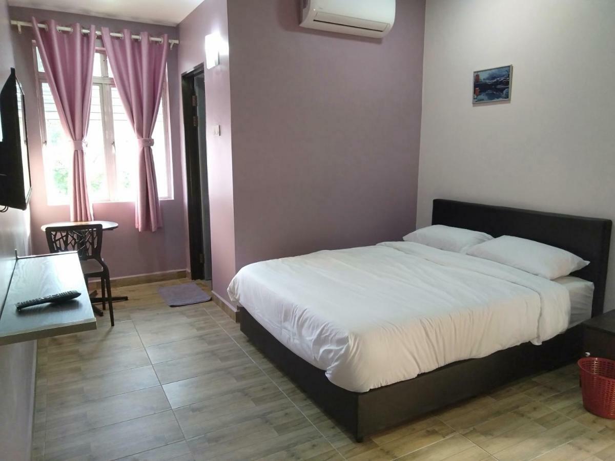 Purple Dream Home Teluk Panglima Garang Bagian luar foto